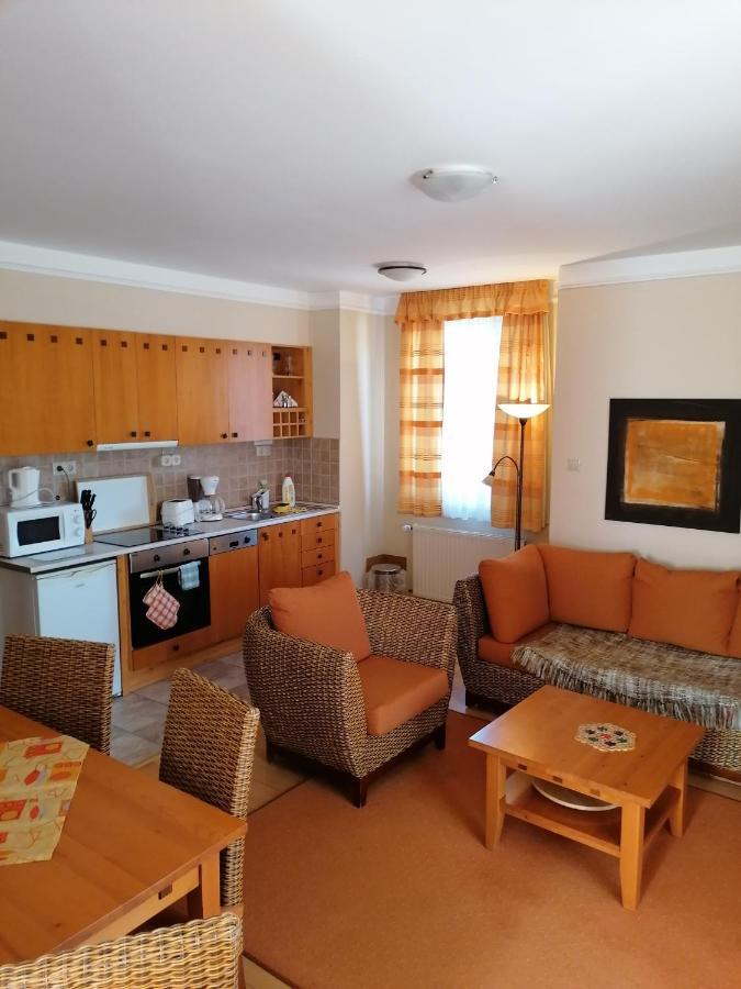 Daniella Apartmens บุค ภายนอก รูปภาพ